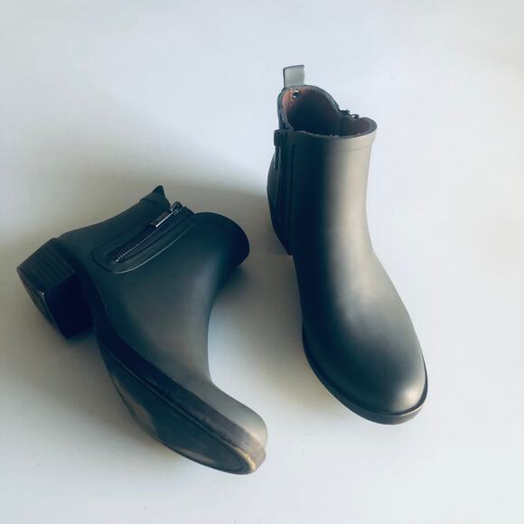 Lucky Brand 'Basel' Women's 8 Rain Boot Gray Ankle Bootie Rubber Outdoor Garden - Picture 3 of 10